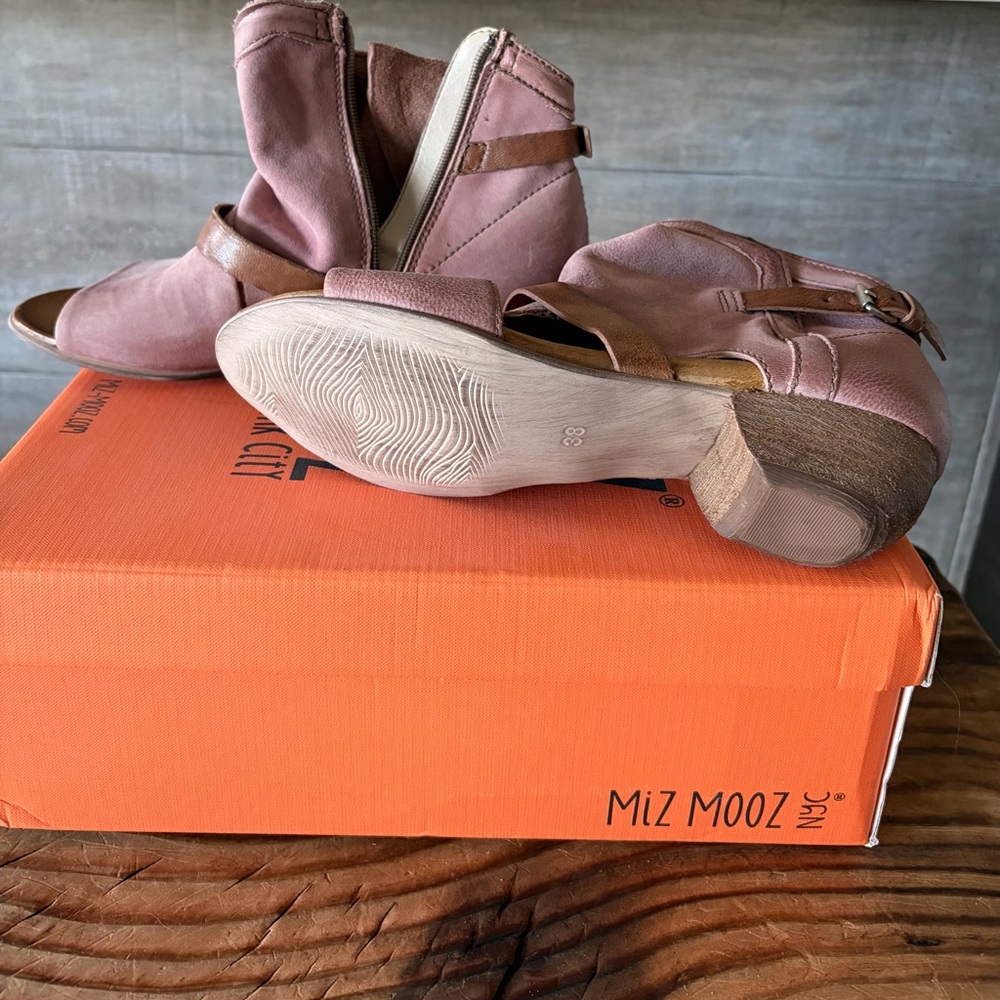 Miz Mooz Women's Mauve and Tan Sandals - Picture 2 of 5
